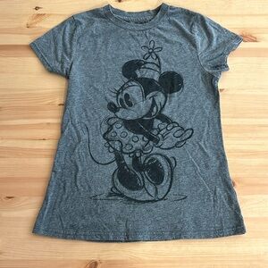 Authentic park bought Minnie t shirt; size L; super soft; runs small